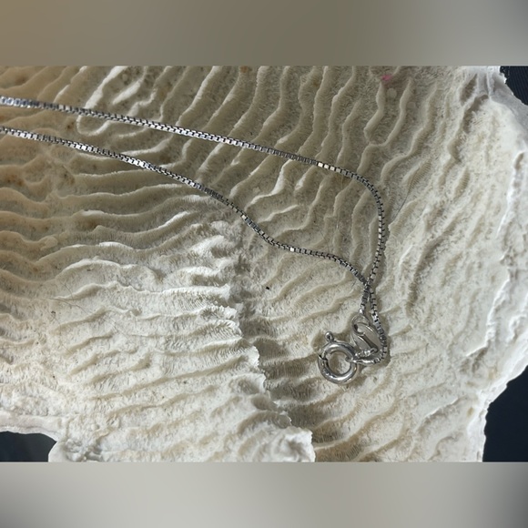 Elle 925 Sterling Silver Pearl and Ruby Accent Pendent W Box Chain 925 Necklace - Picture 5 of 12